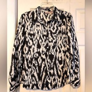 Chicos Womens Black White Size 1 Button Office Top Blouse Work Career Akit Style